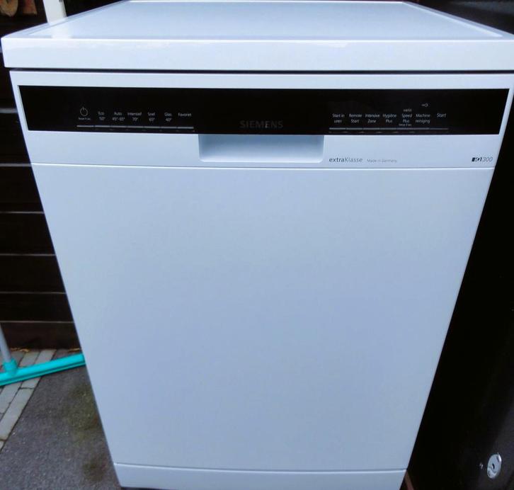 Vaatwasser Siemens vrijstaand IQ 300, wifi, 2,5  jaar jong, Witgoed en Apparatuur, Vaatwasmachines, Zo goed als nieuw, Vrijstaand
