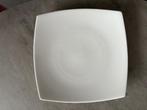Te koop gevraagd Mikasa Elegance White dinerbord, Huis en Inrichting, Keuken | Servies, Ophalen, Zo goed als nieuw, Bord(en), Effen