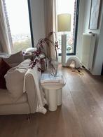 Bijzettafel nooma oly stool beige zo goed als nieuws €150,00, Huis en Inrichting, Ophalen of Verzenden, Zo goed als nieuw, Rond