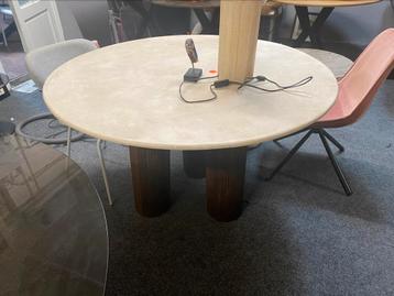 Tafel travertin marmer rond 130cm mango poten hoge korting  beschikbaar voor biedingen