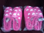 2 paar sloffen * roze met witte hartjes * maat 41/42, Kleding | Dames, Schoenen, Ophalen, Nieuw, Roze, Pantoffels of Sloffen