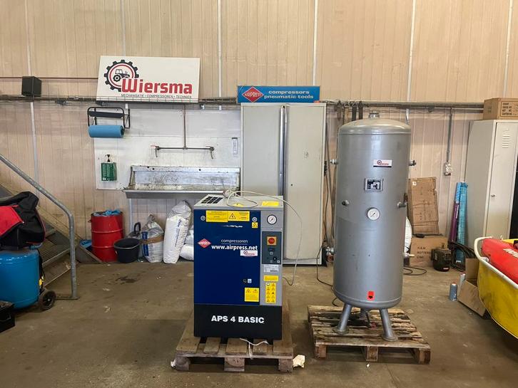 Airpress APS 4 schroefcompressor met 250 lit drukvat, Doe-het-zelf en Verbouw, Compressors, 100 liter of meer, 400 tot 800 liter/min