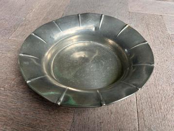 Tinnen schaal De Poorter beschikbaar voor biedingen