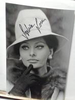 Sophia Loren met originele handtekening, Ophalen of Verzenden, 1980 tot heden, Sterren en Beroemdheden