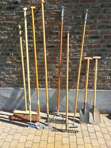 Tuingereedschap beschikbaar voor biedingen