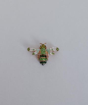 Bij broche beschikbaar voor biedingen
