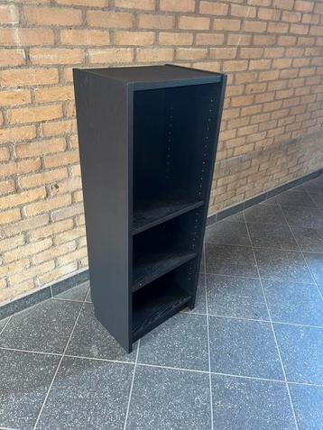 Boekenkast van Ikea 106x28cm