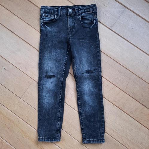 ZARA spijkerbroek zwart grijs maat 122, Kinderen en Baby's, Kinderkleding | Maat 122, Jongen, Broek, Ophalen of Verzenden