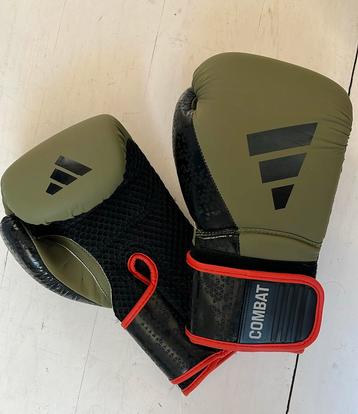 Adidas Boxing Combat 50 (kick)bokshandschoenen beschikbaar voor biedingen