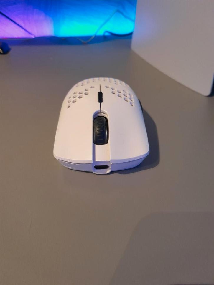 Witte Gaming Muis - Perfect voor Competitief Gamen, Computers en Software, Muizen, Zo goed als nieuw, Muis, Gaming muis, Ophalen