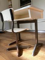 Vintage kinderbureau, Kinderen en Baby's, Kinderkamer | Tafels en Stoelen, Ophalen of Verzenden, Zo goed als nieuw, Stoel(en)