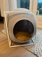 Meyou Paris – The Ball Cat Bed – Designer Pet Furniture, Dieren en Toebehoren, Kattenmanden, Ophalen, Gebruikt
