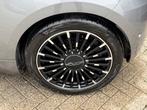 Fiat 500 La Prima 42 kWh Cabrio *p-camera *17" *climate, Gebruikt, Beige, Cabriolet, Zilver of Grijs