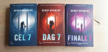 Young adult - Cel-trilogie beschikbaar voor biedingen