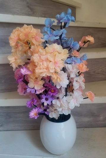 Kunstbloemen op takken - Handgemaakt beschikbaar voor biedingen