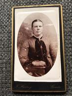 CDV, Vrouw, Frederik Harting, Gouda, Carte de Visite, Verzamelen, Foto's en Prenten, Ophalen of Verzenden, Voor 1940, Gebruikt