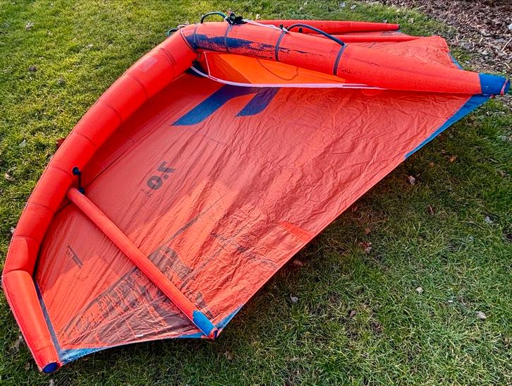 F-One Strike CWC Wing - 7m, Watersport en Boten, Windsurfen, Gebruikt, Zeil, Met draagtas, 7 m² of meer, Ophalen