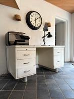 Vintage gispen (stalen) bureau, Huis en Inrichting, Bureaus, Ophalen of Verzenden, Gebruikt