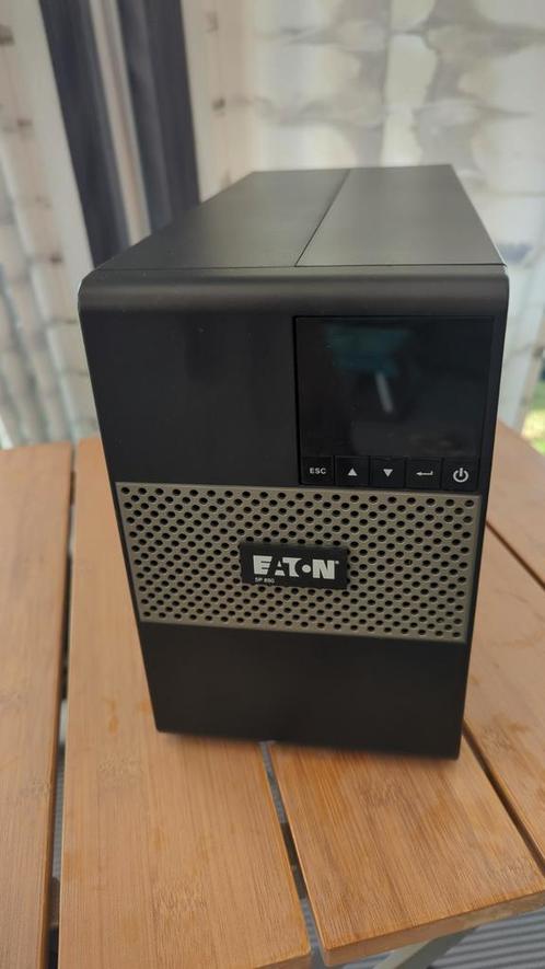 Eaton 5P 850i, Doe-het-zelf en Verbouw, Elektra en Kabels, Gebruikt, Overige typen, Ophalen of Verzenden