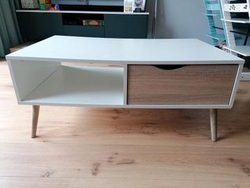 Gratis salontafel met openingen en la (43x99x60 = hxbxd)