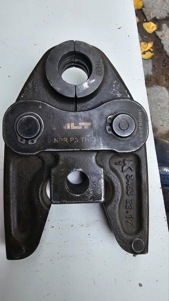 Hilti TH16 Persbek / Bek voor Persmachine, Doe-het-zelf en Verbouw, Gereedschap | Handgereedschap, Ophalen of Verzenden