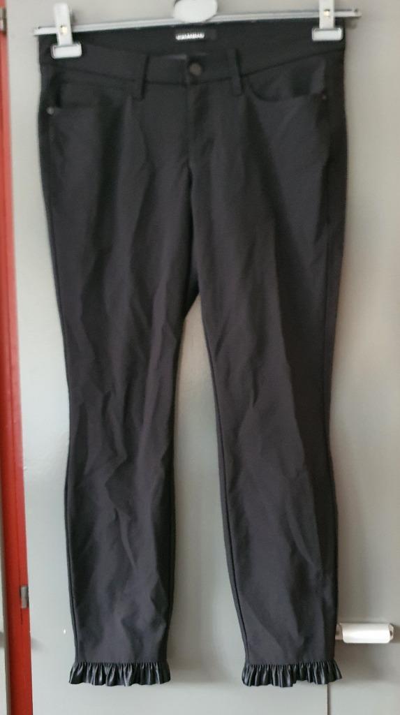 Zwarte Broek met Ruches aan de Onderkant Maat M/L Cambio, Kleding | Dames, Broeken en Pantalons, Zo goed als nieuw, Maat 38/40 (M)