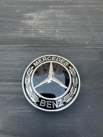 Mercedes motorkap embleem beschikbaar voor biedingen