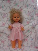 Mooie oude looppop uit de jaren 1960-70 NR 241, Verzamelen, Poppen, Ophalen of Verzenden, Zo goed als nieuw, Pop