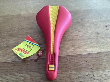 Selle Italia Novus rood/geel Ferrari zadel collector NIEUW beschikbaar voor biedingen