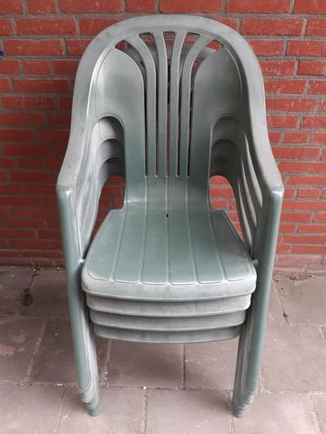 Tuinstoelen beschikbaar voor biedingen