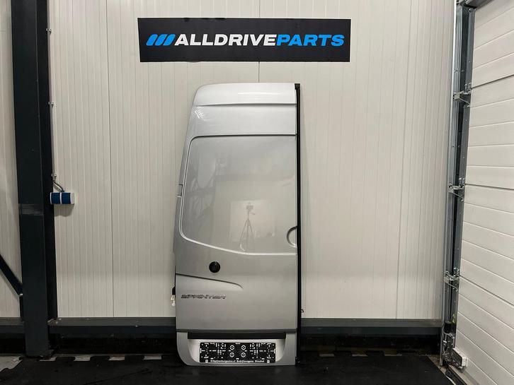 Mercedes Sprinter W906 achterdeur links grijs H2 A9067402300, Auto-onderdelen, Carrosserie en Plaatwerk, Deur, Achter, Links, Gebruikt