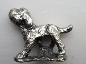 Zilvertinnen Hond. beschikbaar voor biedingen
