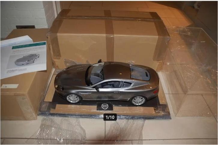 1:8 ASTON MARTIN DB9 COUPE silver Amalgam collection WRH, Hobby en Vrije tijd, Modelauto's | 1:5 tot 1:12, Zo goed als nieuw, Auto