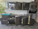 NIEUWE BRUYNZEEL "HOOGGLANS" 300 cm breed / INNOVARE OUTLET, Nieuw, Enkelwandige keuken, Hoogglans of Gelakt, Kunststof