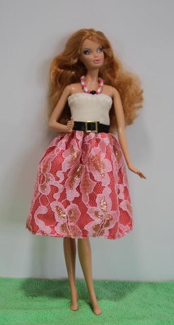 Barbie Muse Model 7: strapless jurkje met vaste halsketting beschikbaar voor biedingen