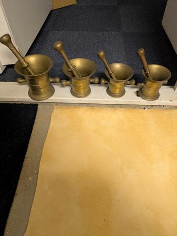 Antieke Vijzels - Set van 4 beschikbaar voor biedingen