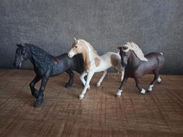 schleich paarden beschadigd  beschikbaar voor biedingen