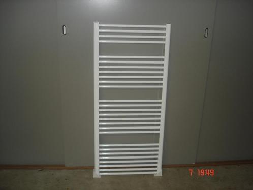 Handdoek radiator 60 cm breed x 133 cm hoog in het wit 604W, Huis en Inrichting, Woonaccessoires | Overige, Nieuw, Ophalen of Verzenden