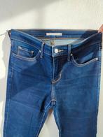 Levi's Levi 315 shaping Bootcut jeans spijkerbroek W 28 L 31, Kleding | Dames, Blauw, Ophalen of Verzenden, Zo goed als nieuw