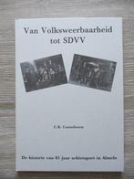 Van Volksweerbaarheid tot SDVV; De historische van 85 jaar, Ophalen of Verzenden, Zo goed als nieuw