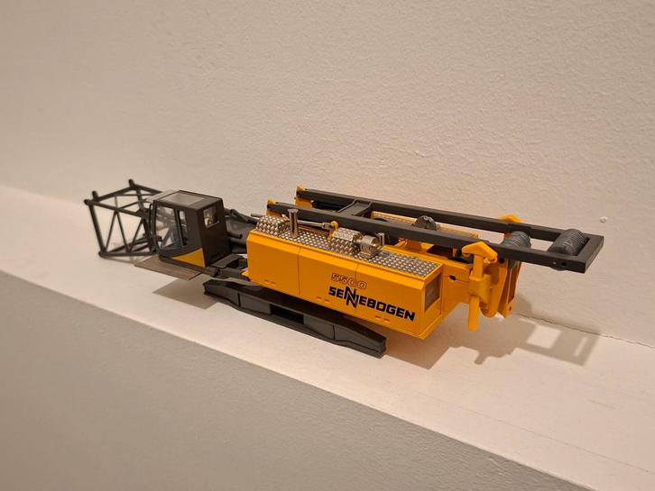 Conrad Sennebogen 5500 boddy, Hobby en Vrije tijd, Modelauto's | 1:50, Gebruikt, Hijskraan, Tractor of Landbouw, Conrad, Ophalen of Verzenden