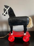 Nostalgische houten paard op wielen, Antiek en Kunst, Antiek | Speelgoed, Ophalen of Verzenden