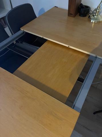 Hulsta Eettafel beschikbaar voor biedingen