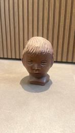 Uniek kinderkopje  – bruin, gegraveerd 240, Antiek en Kunst, Kunst | Beelden en Houtsnijwerken, Ophalen of Verzenden