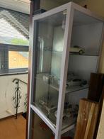 Leuke strakke Vitrinekast, Huis en Inrichting, Kasten | Vitrinekasten, Ophalen, 50 tot 100 cm, Zo goed als nieuw, 150 tot 200 cm