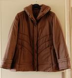 Te koop:Nette dames winterjas maat 50, taupe kleur, Kleding | Dames, Jassen | Winter, Ophalen, Overige kleuren, Maat 46/48 (XL) of groter