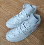 Nike Air Jordan 1 Mid - Witte Sneakers maat 39 ZGAN, Kleding | Dames, Schoenen, Wit, Nike, Ophalen of Verzenden, Sneakers of Gympen