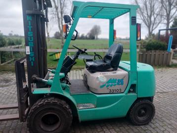 zeer nette mitsubishi  fg 25  heftruck /  clark 3t  diesel beschikbaar voor biedingen