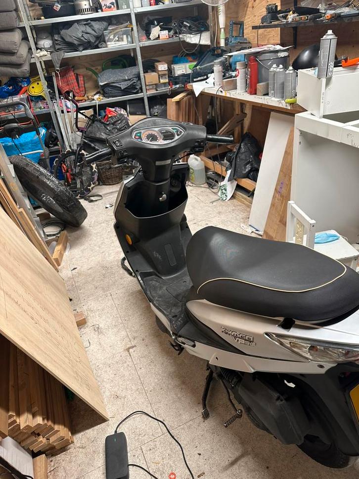 Kymco vp50, Fietsen en Brommers, Snorfietsen en Snorscooters, Zo goed als nieuw, Kymco, Benzine, Ophalen of Verzenden