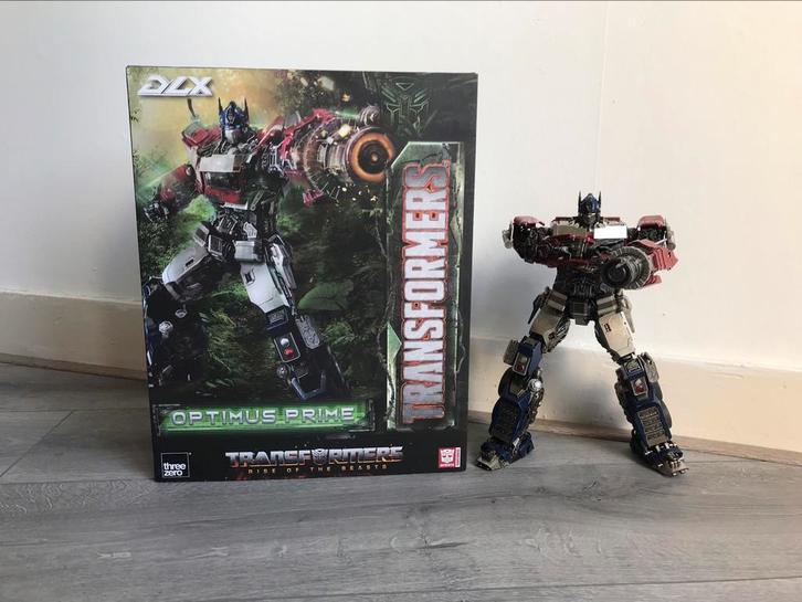 THREEZERO DLX TRANSFORMERS ROTB OPTIMUS PRIME DIECAST, Verzamelen, Transformers, Zo goed als nieuw, Overige generaties, Autobots
